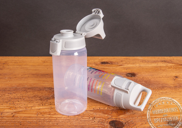 Trinkflasche mit 500ml Volumen von SIGG zu einem günstigen Preis. Praktischer One-Hand-Verschluss der auch für kohlensäurehaltige Getränke geeignet ist.