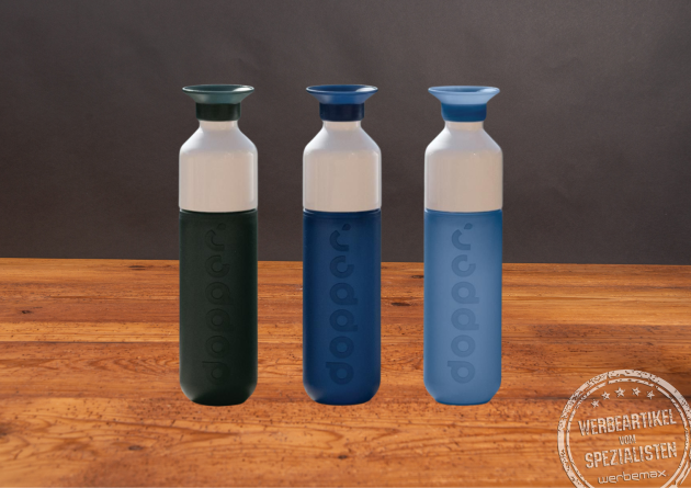 Drei Dopper Trinkflaschen als nachhaltige Werbeartikel.