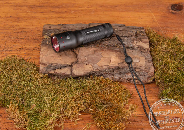 Hochwertige Markentaschenlampe von LEDLenser C7 Classic in Schwarz mit Ihrem Logo als Lasergravur