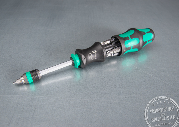 Schraubendreher von Wera Kraftform Kompakt 20A mit Ihrem Logo als wei&szlig;er Druck auf dem Griff. 