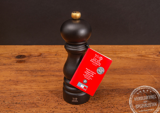 Schwarze Peugeot PARIS Pfeffermühle mit Hangtag als Werbeartikel.