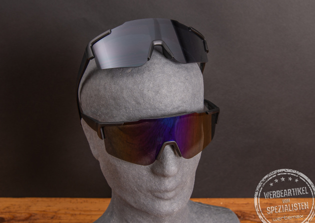 Schnelle Brille mit Logo als trendiger Werbeartikel f&uuml;r Sportevents.