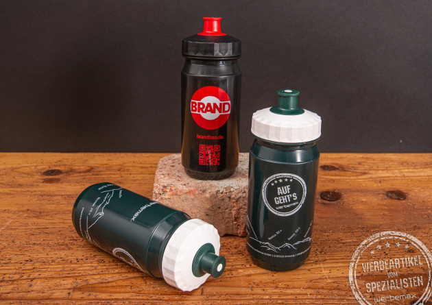 G&uuml;nstige Sporttrinkflasche als Werbeartikel mit Logodruck Referenzen werbemax und Brand Bau.