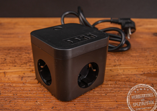 PLUG Steckdosenwürfel mit USB-C und USB-A Anschluss mit vielen Druckflächen für Ihr Logo.