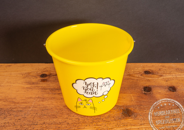 Große Werbefläche auf dem praktischen 10 Liter Eimer in Gelb nutzen. Aber bei 14 Farben ist sicher auch Ihre individuelle Unternehmensfarbe mit dabei. 