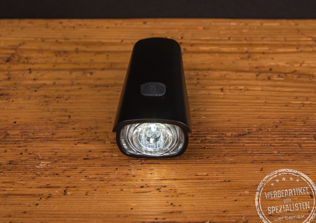 Frontansicht der Rollerlampe mit starker Leuchtkraft. Jetzt als sportliches Mitarbeitergeschenk mit Ihrem Logo bestellen.