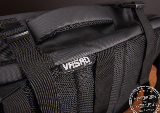 Underseater von Vasad in schwarz als hochwertiges Mitarbeitergeschenk - ideal für Flugreisen als praktisches Handgepäck.