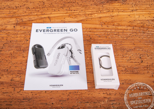 Werbeflyer und Verpackung der Evergreen Go Powerbank von Vonmählen – Powerbank Schlüsselanhänger als Werbemittel