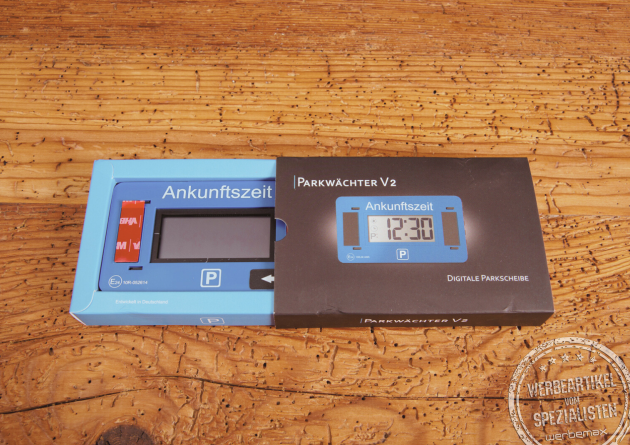 Digitale Parkscheibe Parkwächter V2 in Kartonschuber – hochwertige Verpackung für ansprechende Präsentation als Werbeartikel