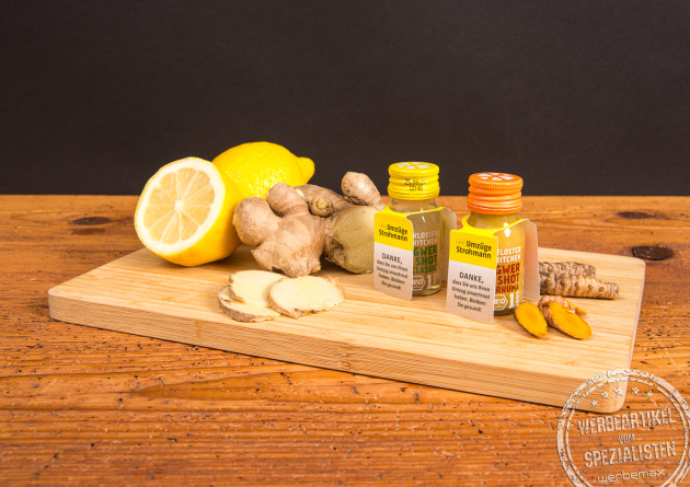 Kloster Kitchen Ingwer Shots Classic und Kurkuma mit individuellem Logo-Etikett als originelles Werbemittel.