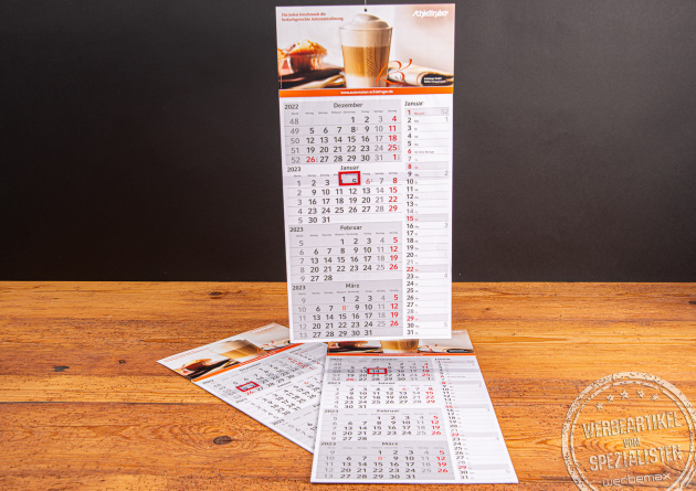 4 Monatskalender mit gro&szlig;er Werbefl&auml;che an der Kopfseite. 4 Monatskalendarium und 1 Streifenkalendarium f&uuml;r einen perfekten &Uuml;berblick.