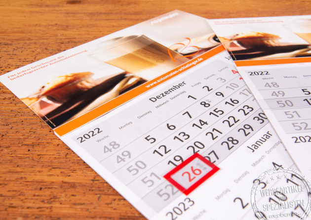 Detailansicht vom liegenden 4 Monatskalender als günstiges Werbegeschenk mit langer Wirkung. 