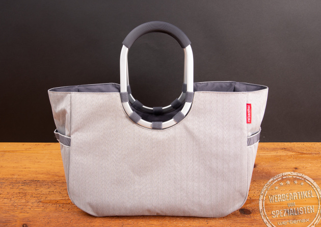 Reisenthel Loopshopper L Dekor herringbone grey mit Aluminiumgriffen – stylische Einkaufstasche aus robustem Polyester als hochwertiger Werbeartikel.