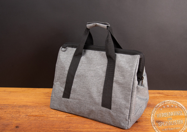 Reisenthel Allrounder L Tasche in twist silver – stilvolle, geräumige Reisetasche mit schwarzen Henkeln als praktisches und hochwertiges Werbegeschenk für Mitarbeiter und Kunden.