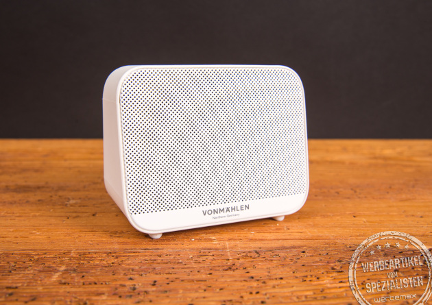 Kompakter Bluetooth Lautsprecher mit großer Werbefläche für Ihr Logo. Das ideale Weihnachtsgeschenk für Kunden und Mitarbeitende.  