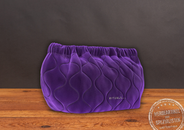 Lila Rituals Yozakura Kosmetiktasche als Teil des luxuriösen Rituals Geschenksets L.