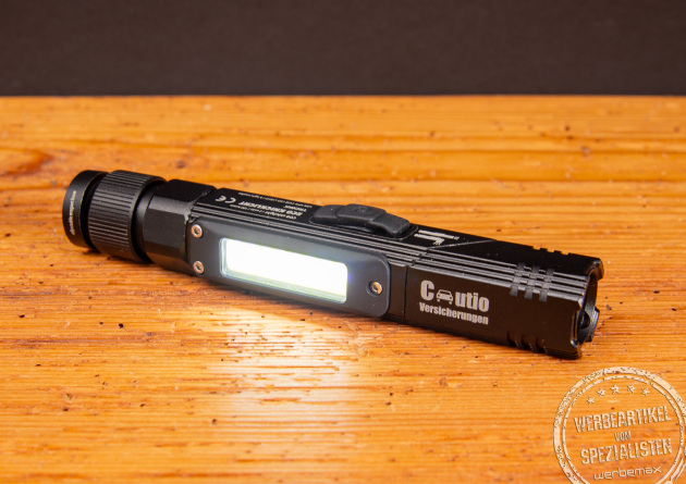 TROIKA ECO Knicklampe mit COB-LED in Weißlicht – wiederaufladbare Taschenlampe mit Knickfunktion, Magnetfuß und Clip, ideal als Werbegeschenk mit Logo.