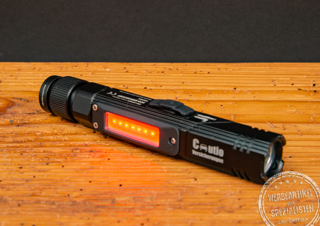 TROIKA ECO Sicherheitsleuchte mit rotem Lichtmodus – multifunktionales Knicklicht, Stirnlampe und Arbeitslampe mit Gravur als hochwertiger Werbeartikel für Unternehmen.