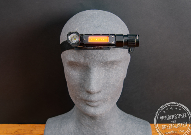 TROIKA ECO Stirnlampe mit rotem Licht – multifunktionales Knicklicht mit elastischem Band und 5 Leuchtfunktionen als praktischer Werbeartikel mit Logo.