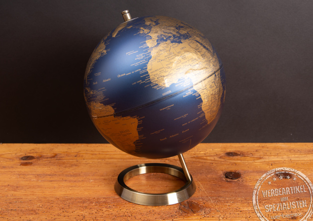 Troika Globus blau-gold als dekoratives Premium-Werbegeschenk mit edlem Metallstandfuß.