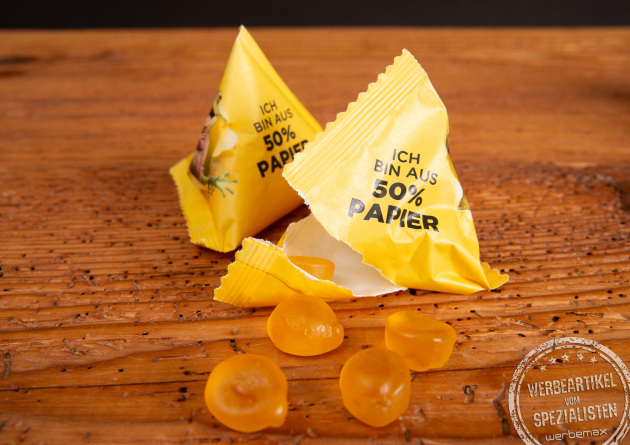 Trolli Fruchtgummi im Papierfolien-Tetraeder als nachhaltiges Werbemittel und aufmerksamkeitsstarkes Giveaway.