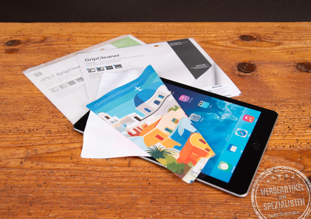 Polyclean Microfaser-Displaytuch mit farbigem Fotodruck, ideal als Werbeartikel und Brillenputztuch mit Logo.