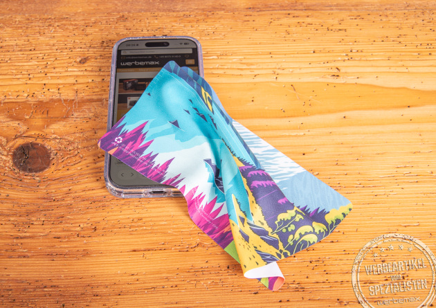 Reinigungstuch Touchscreens mit Logo reinigt Smartphone-Oberflächen schonend und streifenfrei, farbig bedrucktes Microfasertuch.