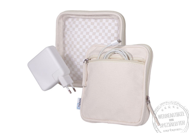 G&uuml;nstige Kabeltasche Pixi von Mister Bags. Hochwertige Baumwolle und recyceltes Meshmaterial, machen die kleine Tasche zum perfekten Werbeartikel f&uuml;r jede Zielgruppe