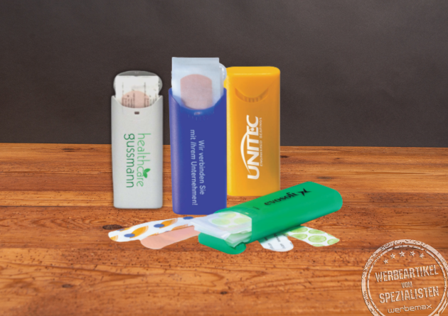 Pflasterbox mit Logo als Werbeartikel in verschiedenen Farben, kompakte Pflasterbox bedruckt f&uuml;r Unternehmen, gef&uuml;llt mit hochwertigen Pflastern