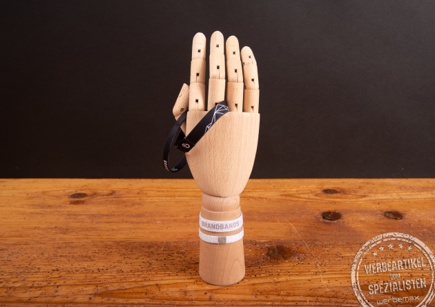 Festivalb&auml;ndchen selbst gestalten &ndash; elastisches stoff armband als individuelles Einlassband f&uuml;r Festivals und Firmenveranstaltungen