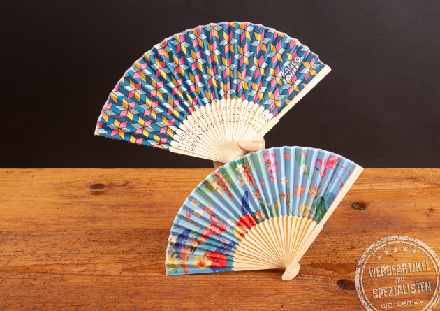 Bunte F&auml;cher bedrucken lassen &ndash; kreativer Werbeartikel f&uuml;r Festival und Outdoor Events