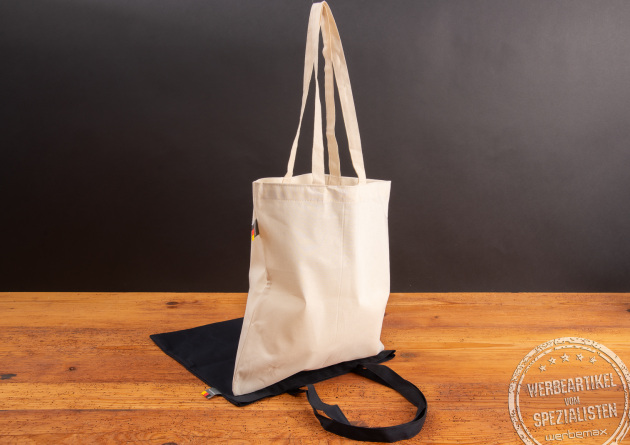 Tragetaschen aus Baumwolle Made in Germany in Schwarz und Natur &ndash; nachhaltiger Werbeartikel mit Logo bedrucken