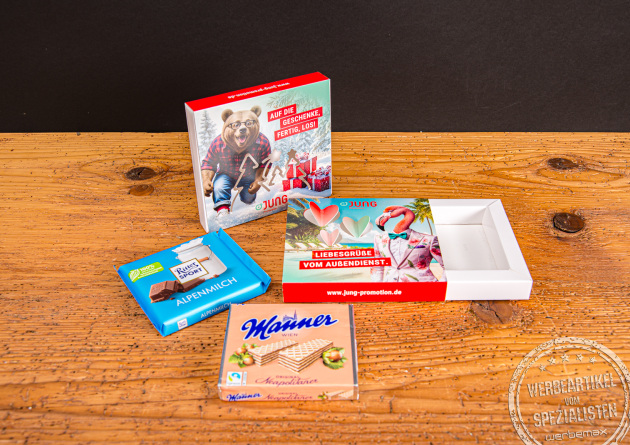 Werbegeschenke mit Schokolade in Pr&auml;sentbox mit Ritter Sport oder Manner Waffeln, personalisierbare Geschenk Box mit Werbedruck