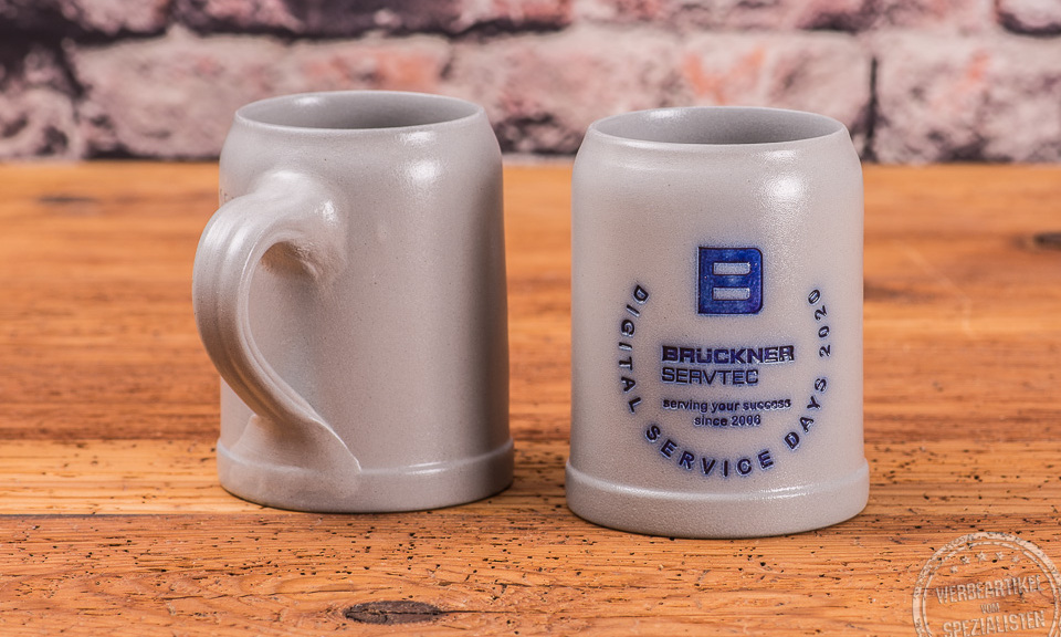 Bierkrug aus Stein mit Glasur