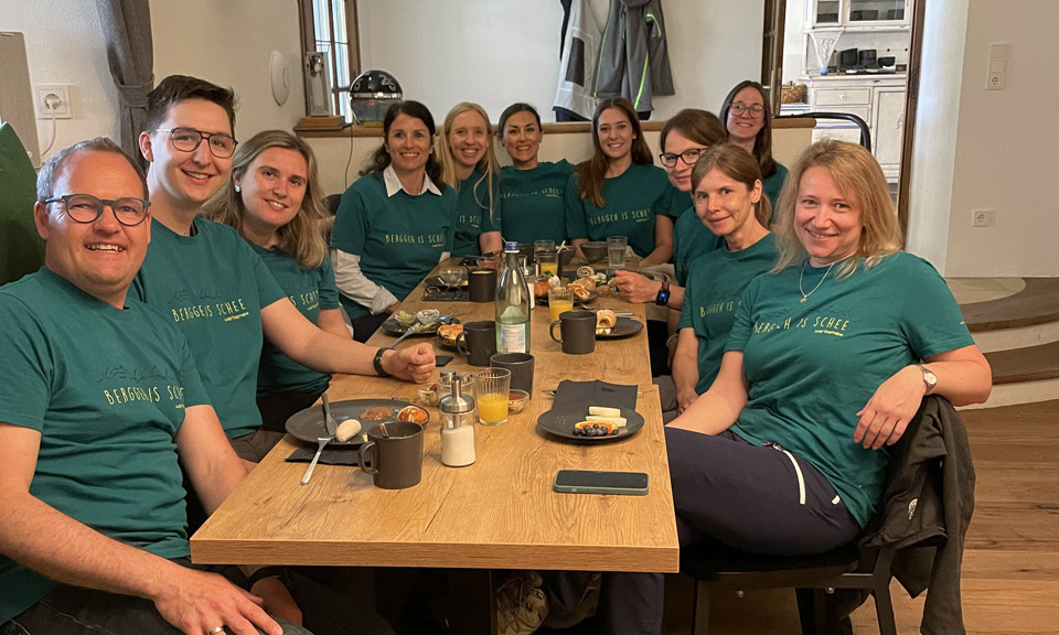 werbemax Team beim Frühstücken im Hotel Das Stein Amerang 