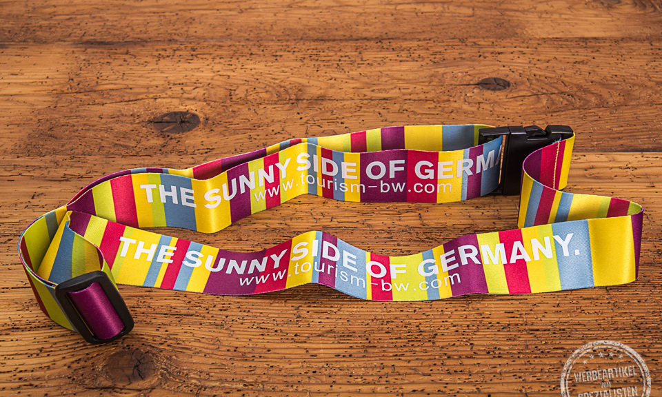 Kofferband im vollfl&auml;chigen Druck als Werbeartikel umgesetzt