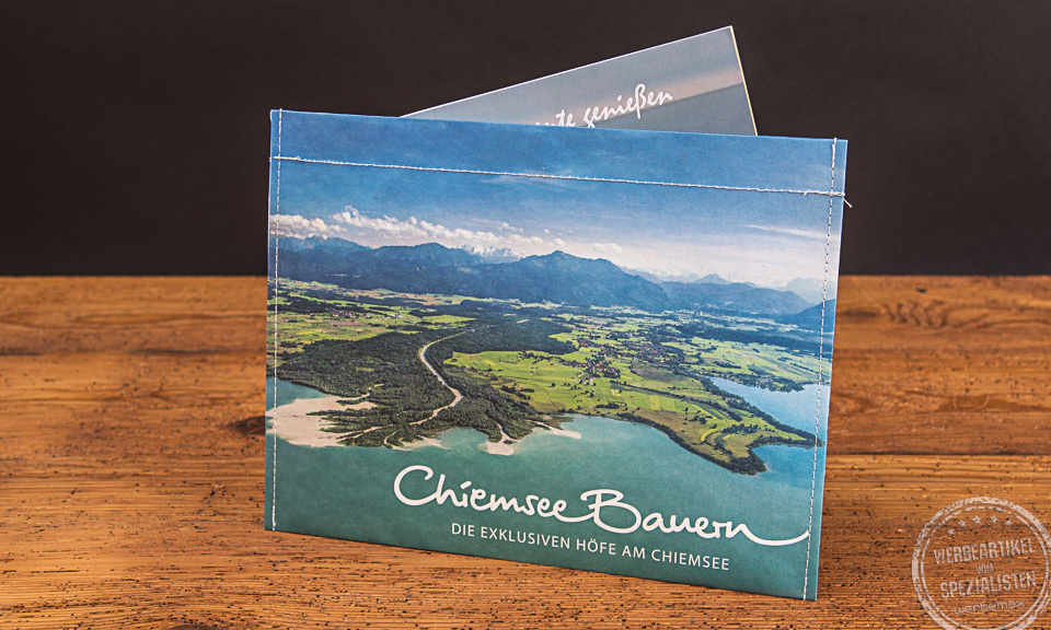 Kleine Dokumententasche mit Chiemsee Bauern Aufdruck f&uuml;r Rechnungsbelege und als Gastgeschenk.