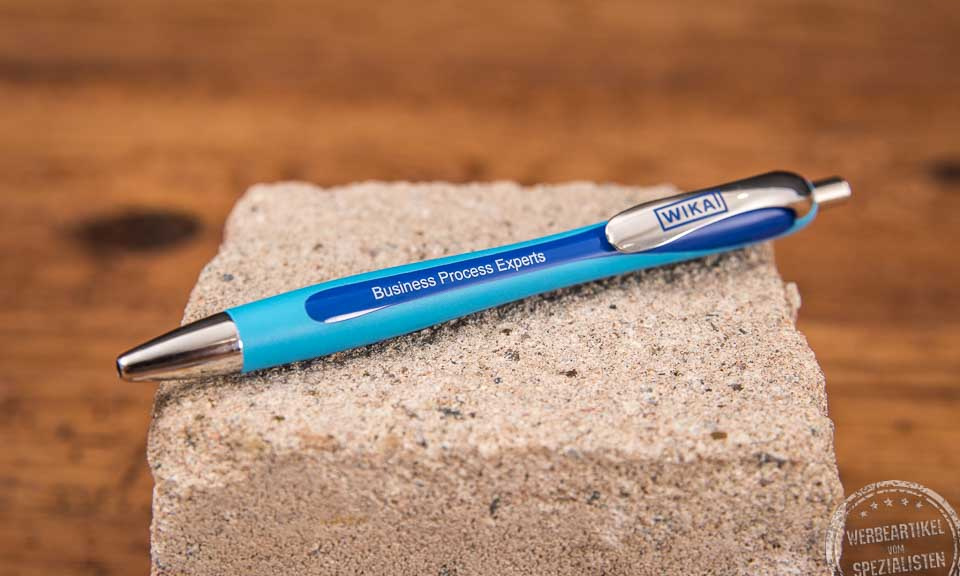 Blauer Schneider Slider Rave Kugelschreiber mit Gravur als Werbeschenk f&uuml;r Business Process Experts 