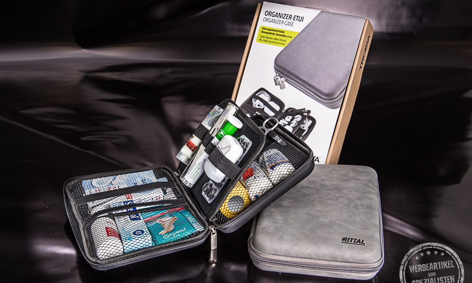 Troika Organizer-Etui mit Rei&szlig;verschluss TRAVEL CASE Reiseapotheke mit Logodruck von werbemax