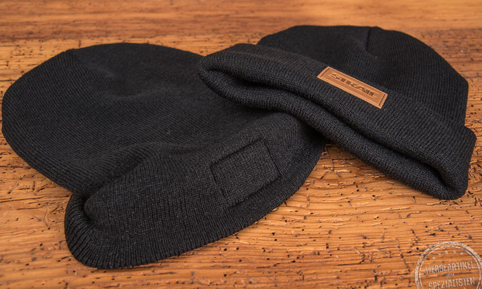 Promostrickm&uuml;tze mit Logo-Lederpatch