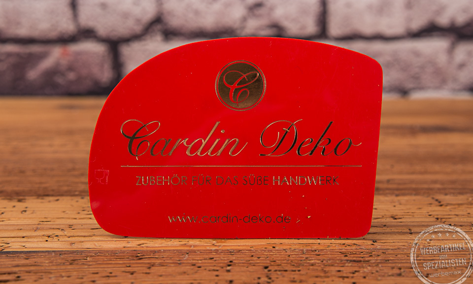 Scheer Teigschaber rot mit Logogravur als Werbeartikel.