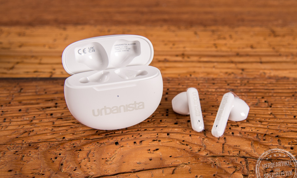 urbanista AUSTIN In Ear Kopfhörer weiß mit Ladedose