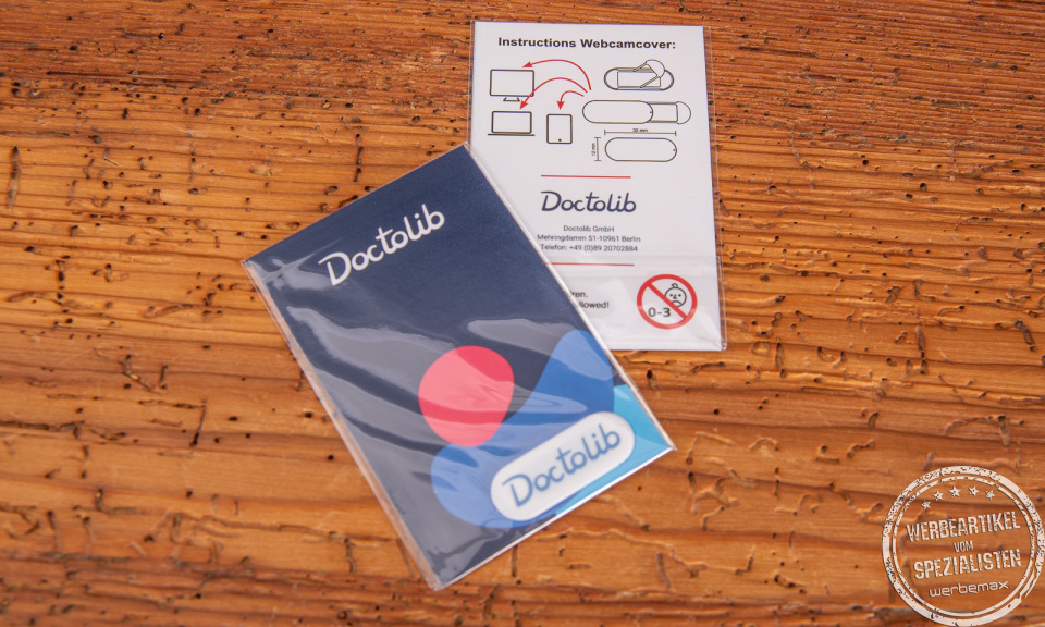Webcamcover mit Logodruck und Werbekarte.
