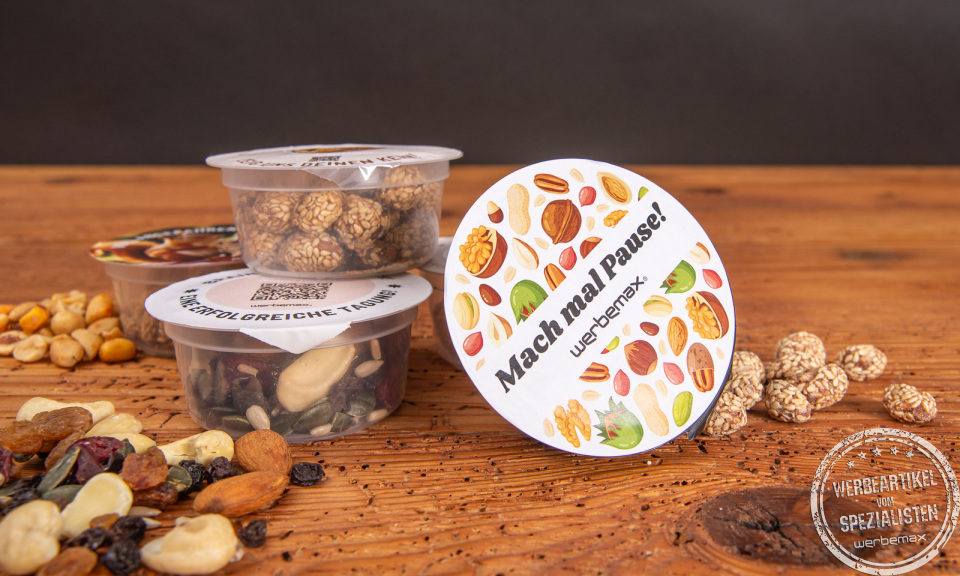 Nussmischung nuts-box mit individuell gestaltetem Deckel.