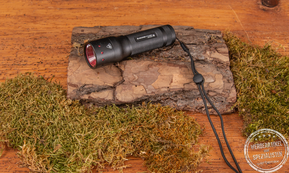 Hochwertige Markentaschenlampe von LEDLenser C7 Classic in Schwarz mit Ihrem Logo als Lasergravur