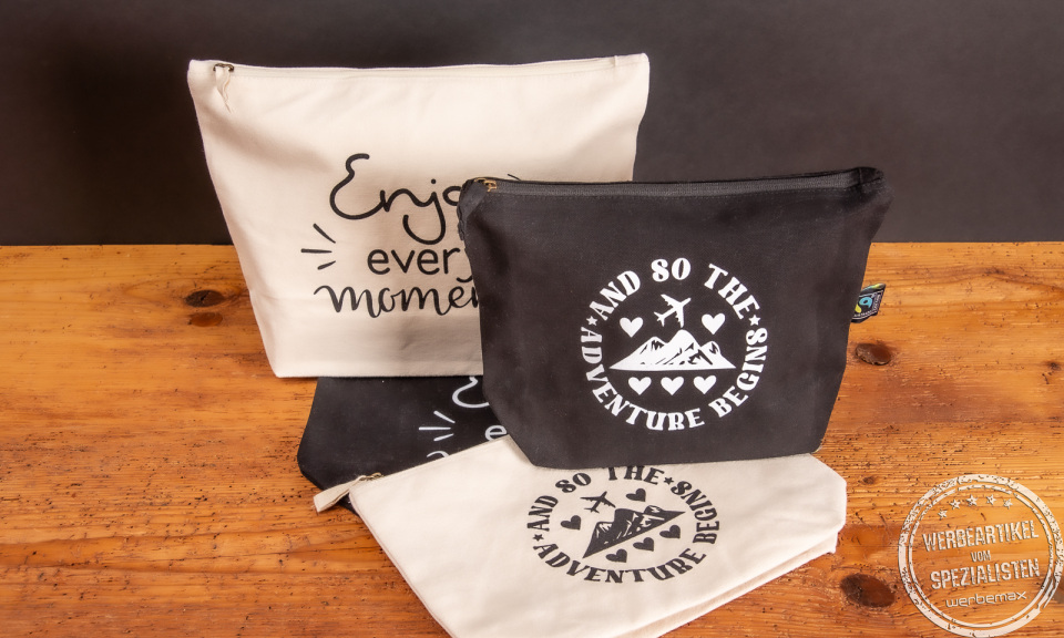 Kosmetiktasche aus Baumwolle. Nachhaltige Zipper Bag in natur oder schwarz mit großer Werbefläche für Ihr Logo.