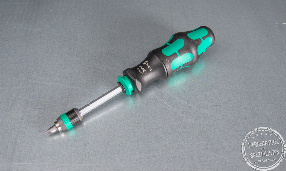 Schwarz-Gr&uuml;ner Wera Schraubenzieher mit auswechselbaren Bits im Kraftform Griff mit Ihrem Logo. 