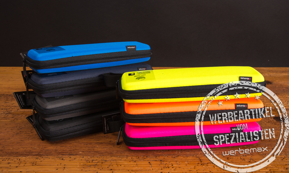Auffälliges Werbegeschenk von Knirps - der bunte Taschenschirm in Neonfarben ist auffällig, hochwertig und absolut robust. Das DryCase ist eine schöne, schlanke Aufbewahrung und schützt Ihre Sachen vor Nässe. 