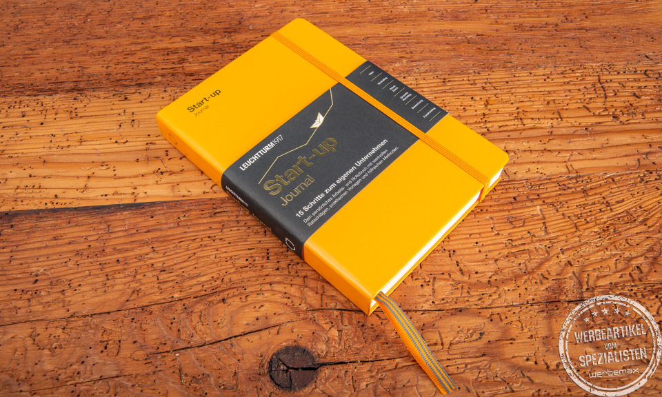 Titelansicht des Start-Up Journals von Leuchtturm1917 in der Farbe Orange als Werbeartikel.