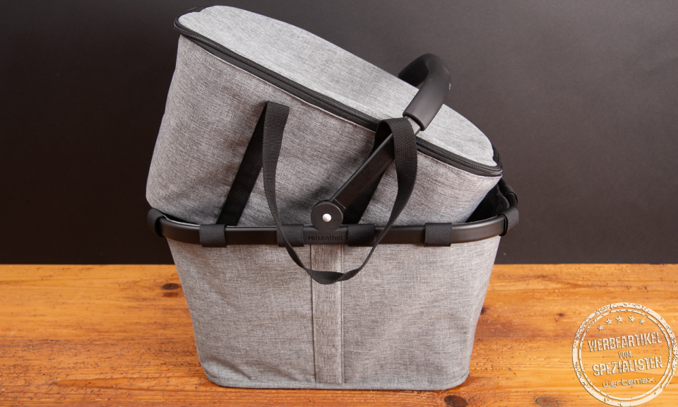 Reisenthel coolerbag und carrybag in twist silver als stilvolles Werbegeschenk in Grau – hochwertige Einkaufskorb-Kombination mit Isolierfunktion für Kunden und Mitarbeiter, ideal für Sommeraktionen und nachhaltige Markenwerbung.